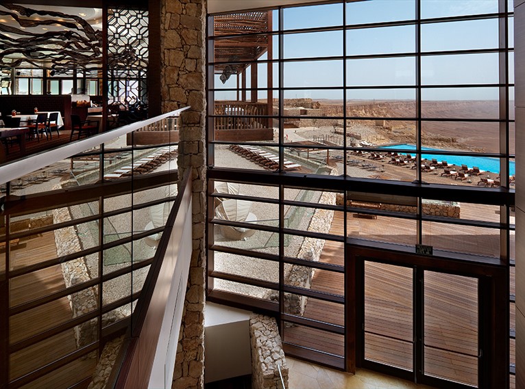 בראשית נוף מהמבנה המרכזי