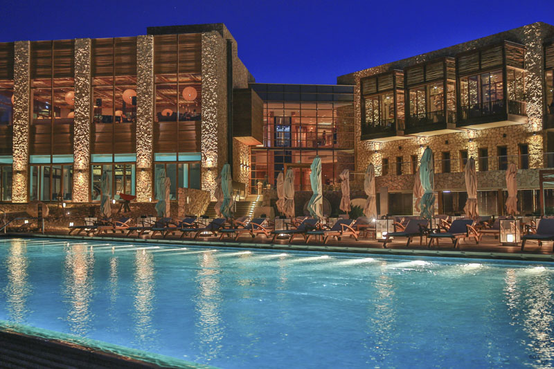 בראשית לילה במלון