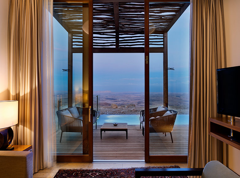 בראשית נוף חדר לילה