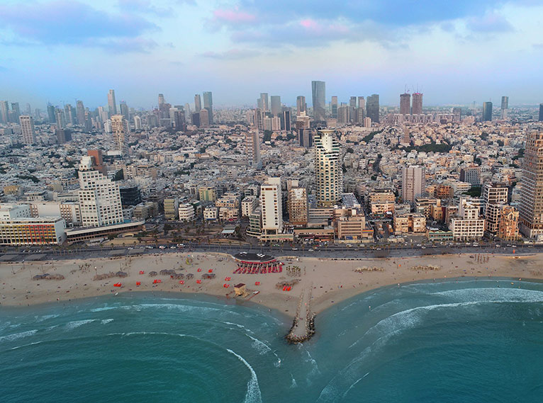 חוף הים בתל אביב