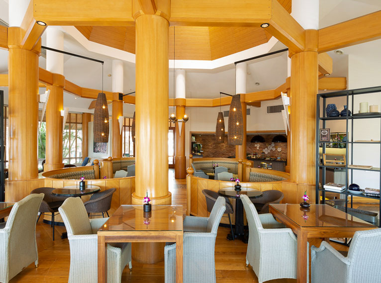 טרקלין המינגווי רויאל ביץ' אילת