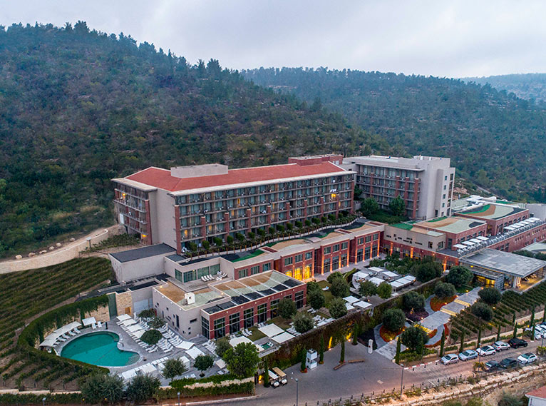 תמונת רחפן מלון כרמים2