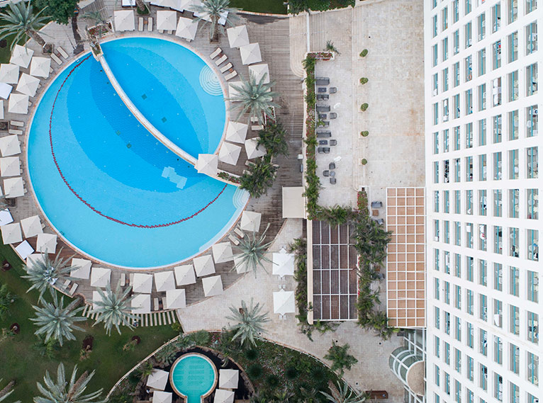 ישרוטל ים המלח תמונת רחפן 2 בריכה מלמעלה