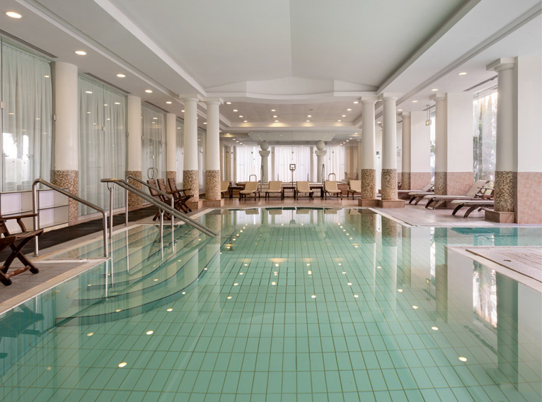 ישרוטל ים המלח בריכה פנימית