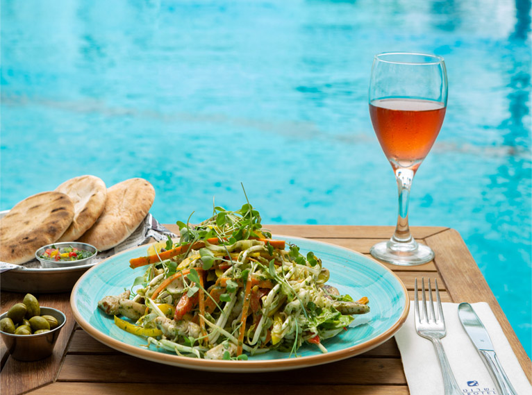 ישרוטל ים המלח בר בריכה