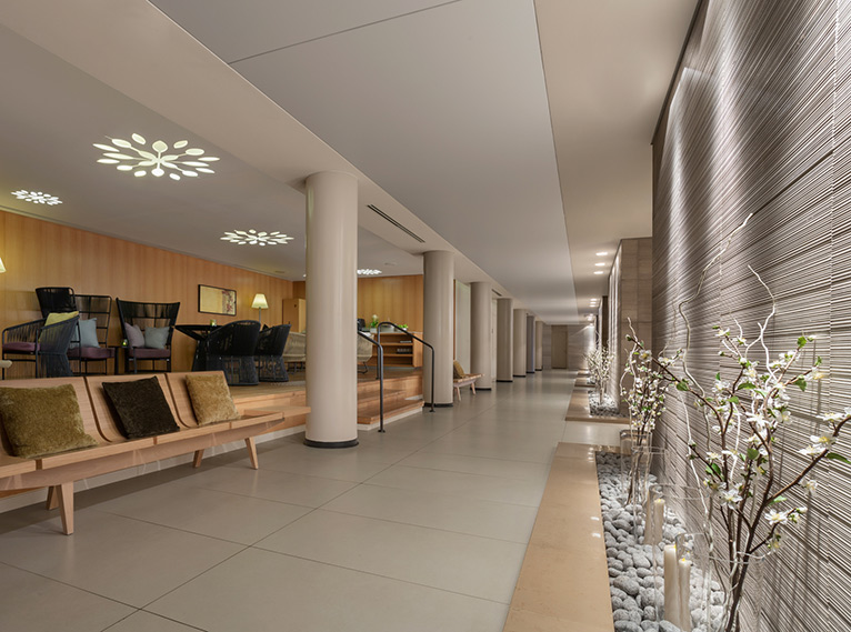 כניסה לספא מלון כרמים